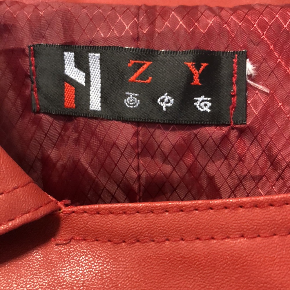 Red jacket - Picture 2 of 6